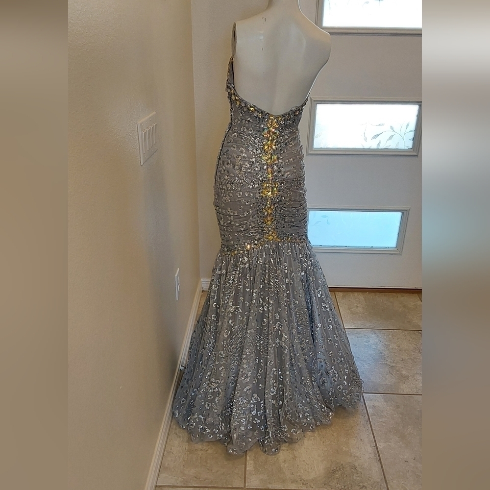 Jovani HAND BEADED STRAPLESS SWEETHEART MERMAID GOWN SIZE 0 - Picture 4 of 8